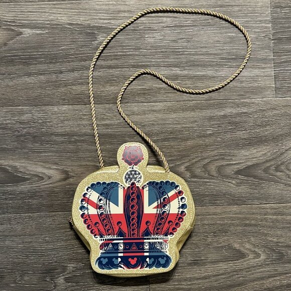 Disney Epcot United Kingdom Royalty Crown Crossbody Bag Limited Edition 2020 - Picture 2 of 8